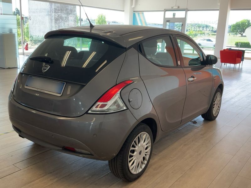 Lancia Ypsilon 1.2 GPL Gold 2017 – снимка 8