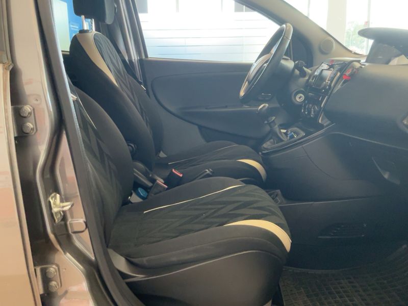 Lancia Ypsilon 1.2 GPL Gold 2017 – снимка 16