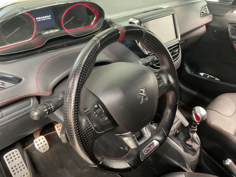 Peugeot 208 1.6 THP GTi 2017 – снимка 24