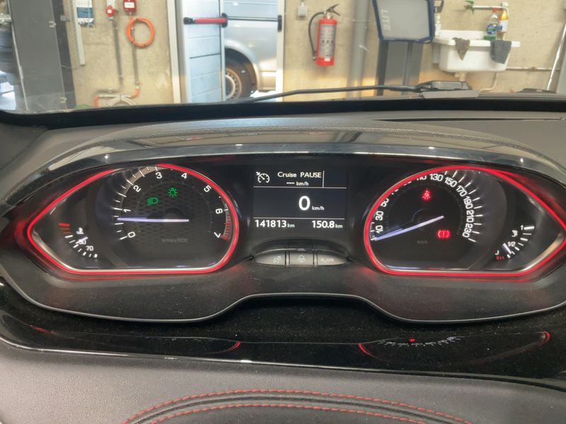 Peugeot 208 1.6 THP GTi 2017 – снимка 18
