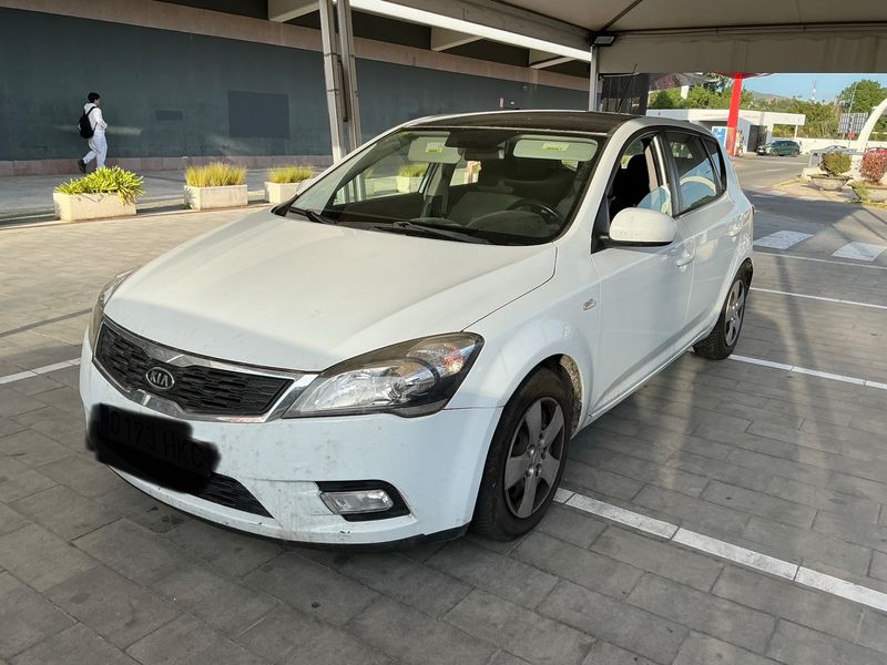 Kia cee'd 1.4 Motion 2012 – снимка 1