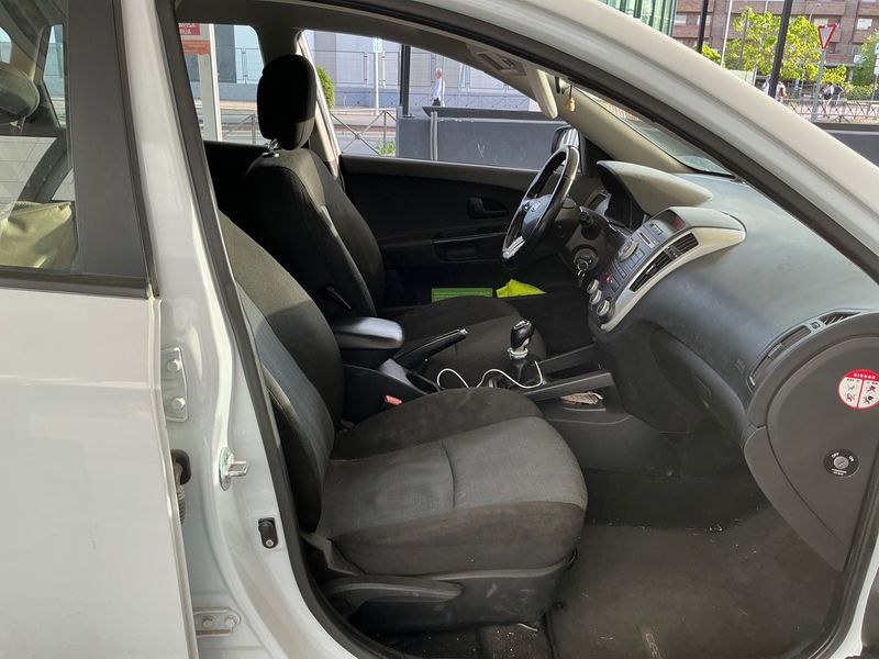 Kia cee'd 1.4 Motion 2012 – снимка 3