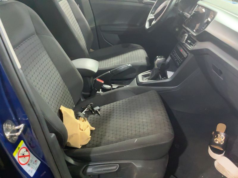 Volkswagen T-Cross 1.0 TSI Life 2021 – снимка 16