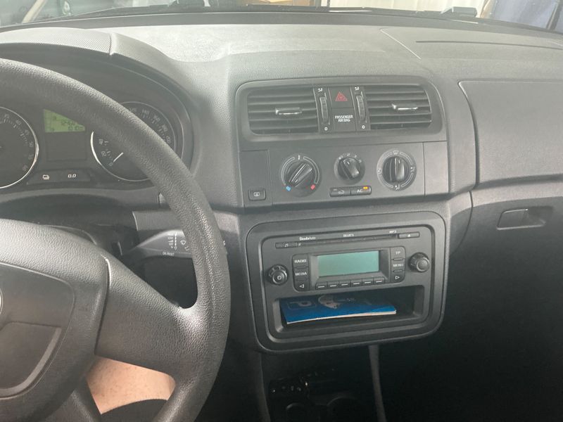 Skoda Roomster 1.6 TDI Ambition 2011 – снимка 3