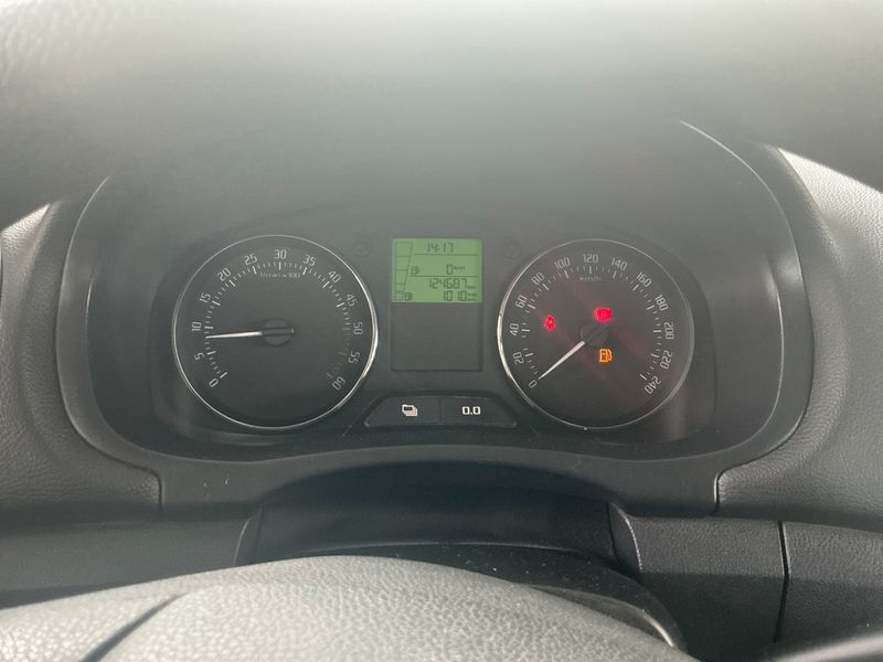 Skoda Roomster 1.6 TDI Ambition 2011 – снимка 4