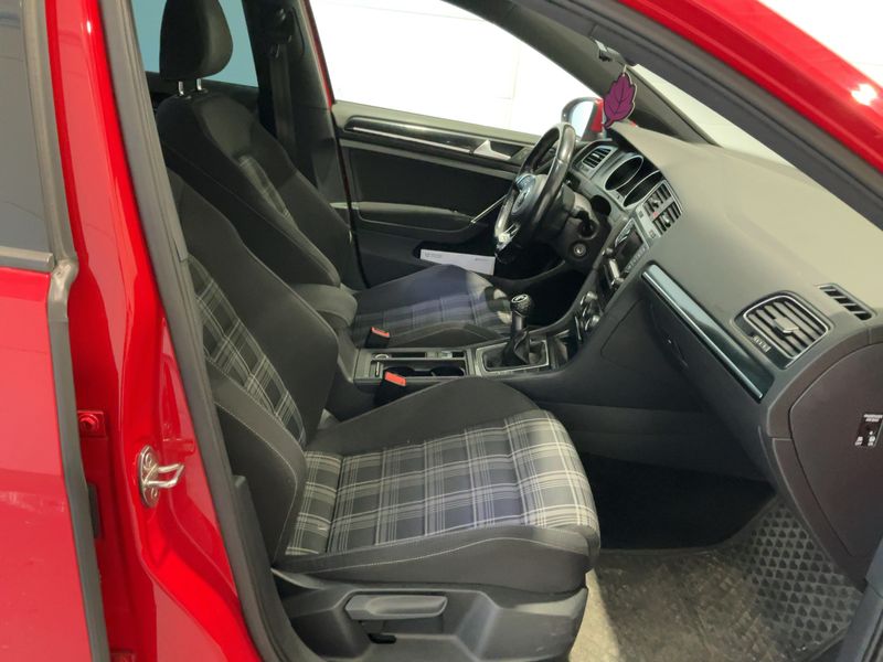 Volkswagen Golf VII 2.0 TDI GTD BlueMotion Tech 2014 – снимка 16