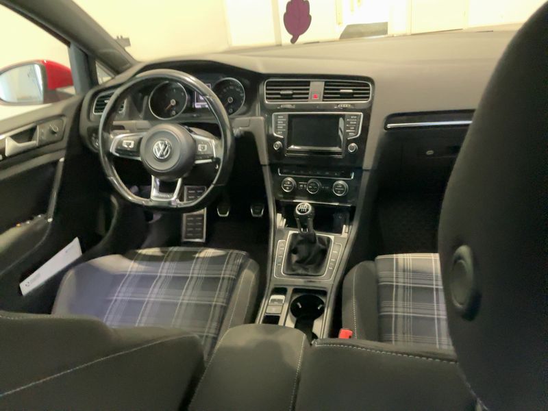 Volkswagen Golf VII 2.0 TDI GTD BlueMotion Tech 2014 – снимка 17
