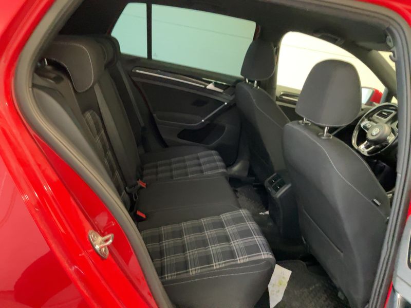 Volkswagen Golf VII 2.0 TDI GTD BlueMotion Tech 2014 – снимка 19