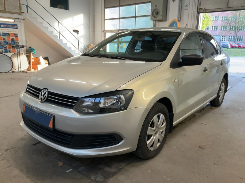 Volkswagen Polo 1.6 Trendline 2012 – снимка 1
