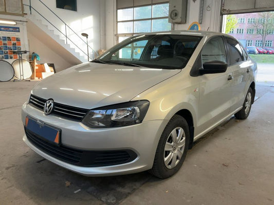 Volkswagen Polo 1.6 Trendline 2012 – снимка 1