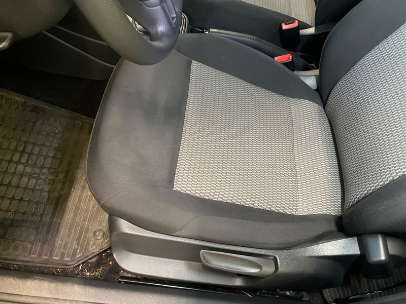 Volkswagen Polo 1.6 Trendline 2012 – снимка 21