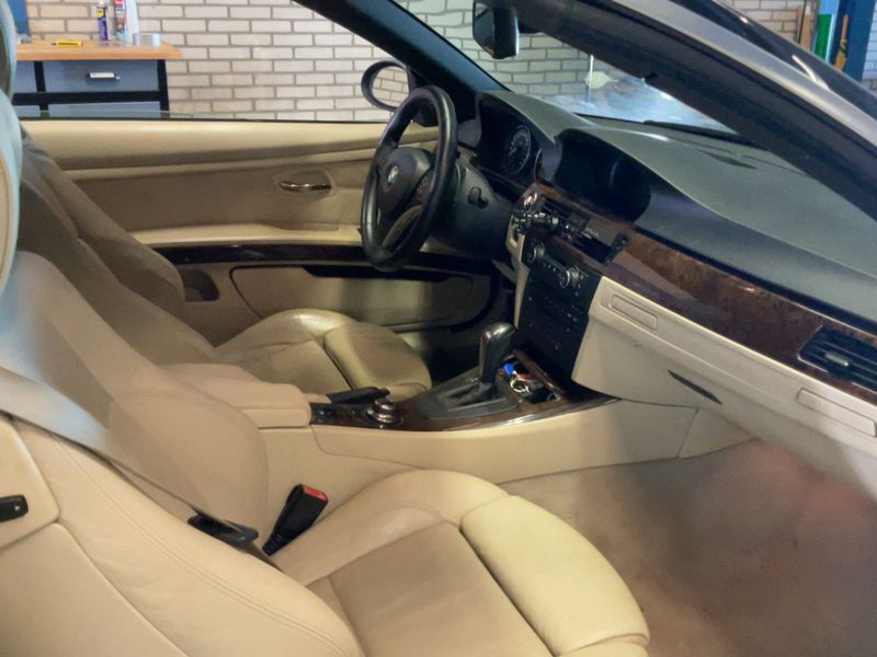 BMW 3er 325i 2008 – снимка 16
