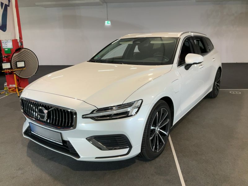 Volvo V60 2.0 T6 Recharge Plug-in Hybrid Core AWD 2024 – снимка 1