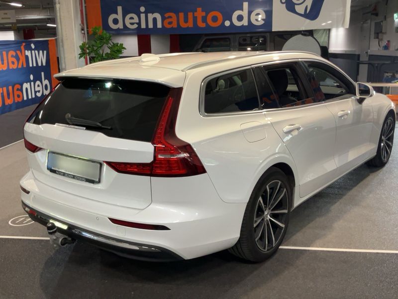 Volvo V60 2.0 T6 Recharge Plug-in Hybrid Core AWD 2024 – снимка 8