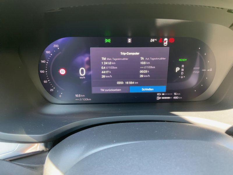 Volvo V60 2.0 T6 Recharge Plug-in Hybrid Core AWD 2024 – снимка 19