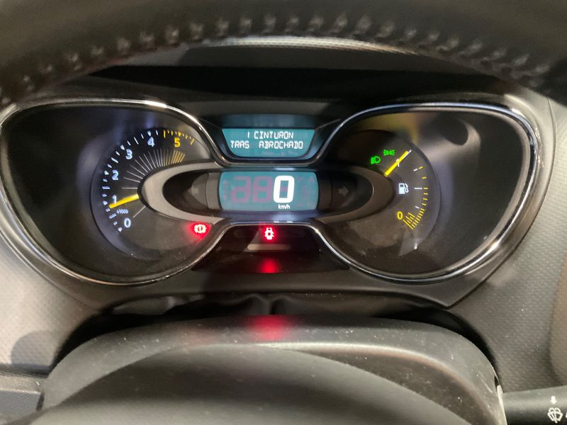 Renault Captur 1.5 dCi Energy Intens 2015 – снимка 18