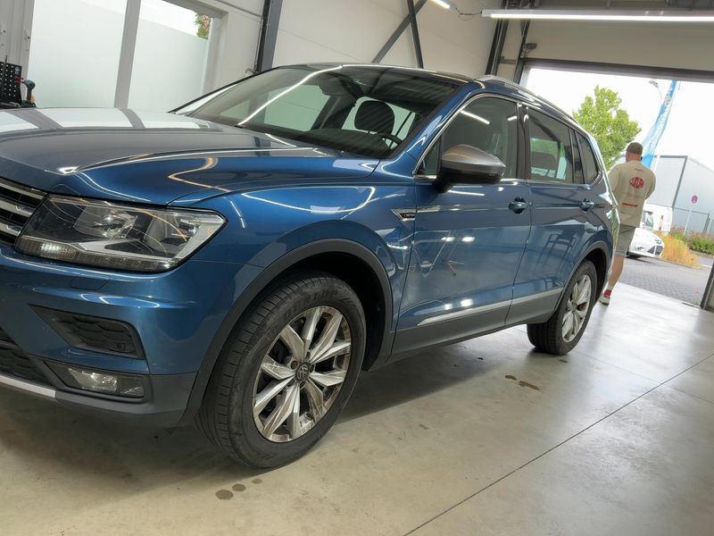 Volkswagen Tiguan Allspace 2.0 TDI Comfortline 4Motion 2019 – снимка 2