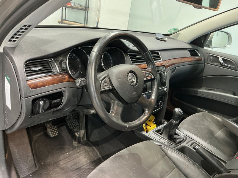 Skoda Superb 1.8 TSI Elegance 2014 – снимка 38