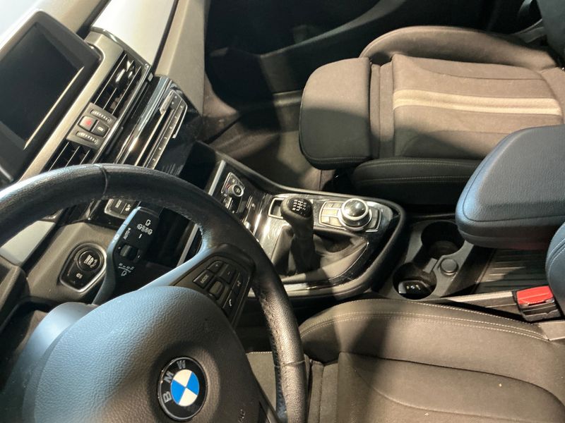 BMW 2er 216d Gran Tourer Advantage 2017 – снимка 32