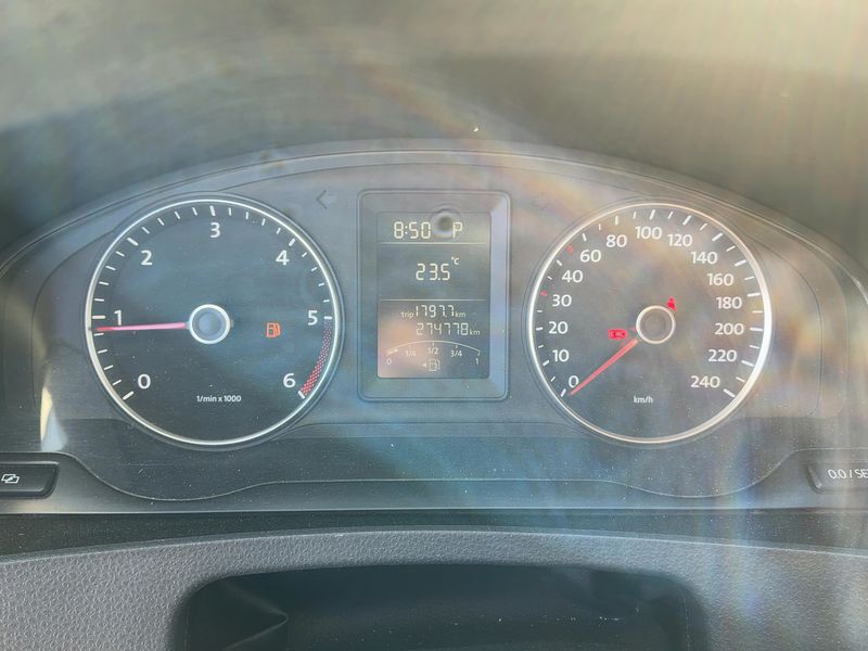 Volkswagen T5 Multivan 2.0 TDI Startline 2012 – снимка 18
