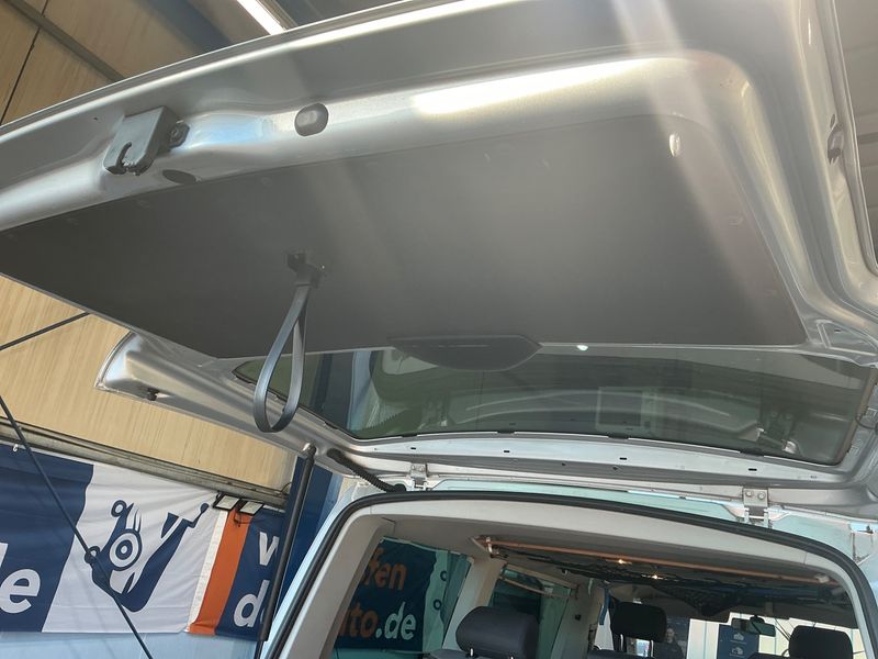 Volkswagen T5 Multivan 2.0 TDI Startline 2012 – снимка 31