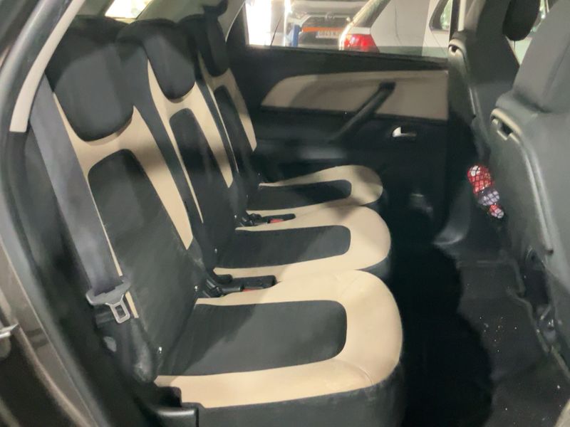 Citroen C4 Picasso 1.6 e-HDi Intensive 2015 – снимка 19