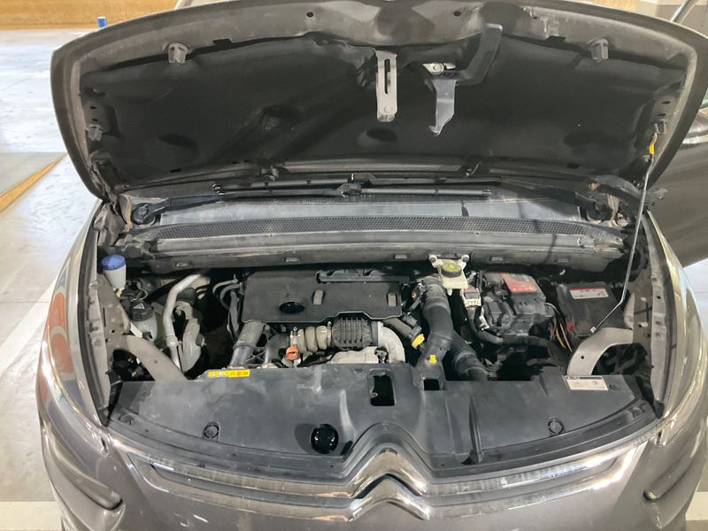 Citroen C4 Picasso 1.6 e-HDi Intensive 2015 – снимка 31