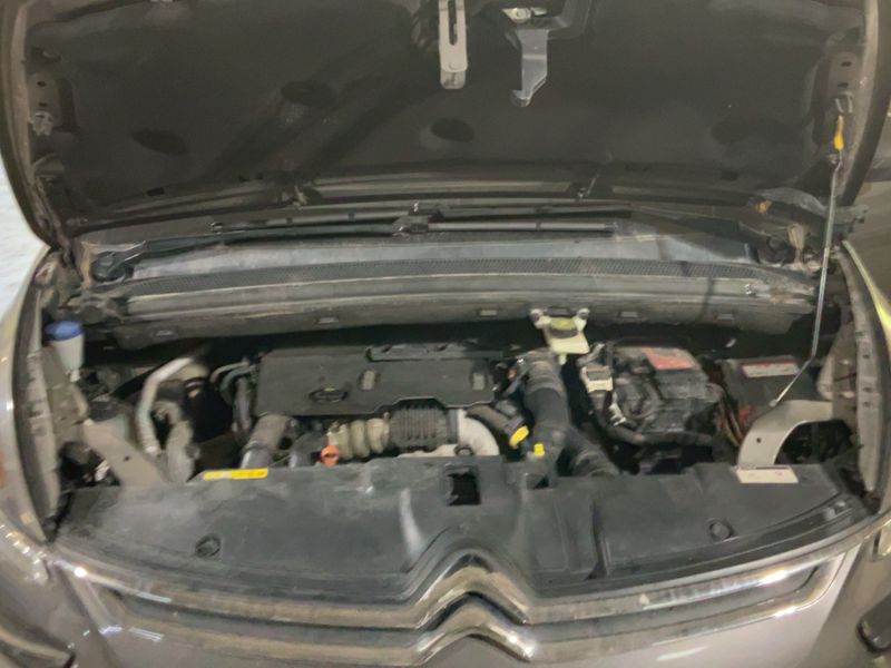 Citroen C4 Picasso 1.6 e-HDi Intensive 2015 – снимка 30