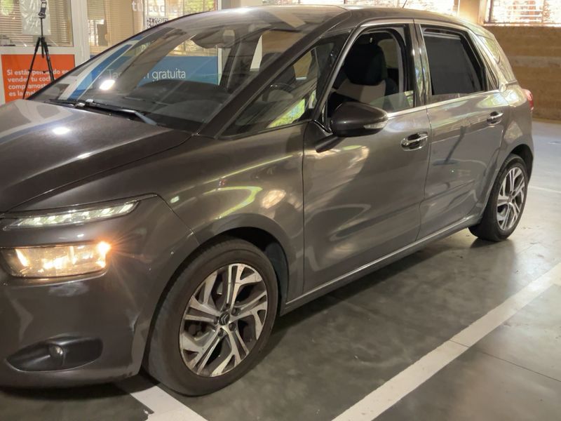 Citroen C4 Picasso 1.6 e-HDi Intensive 2015 – снимка 2