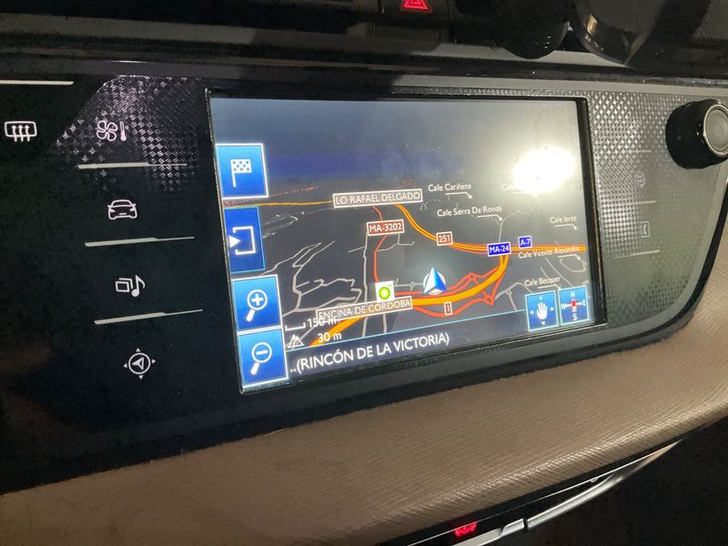 Citroen C4 Picasso 1.6 e-HDi Intensive 2015 – снимка 46