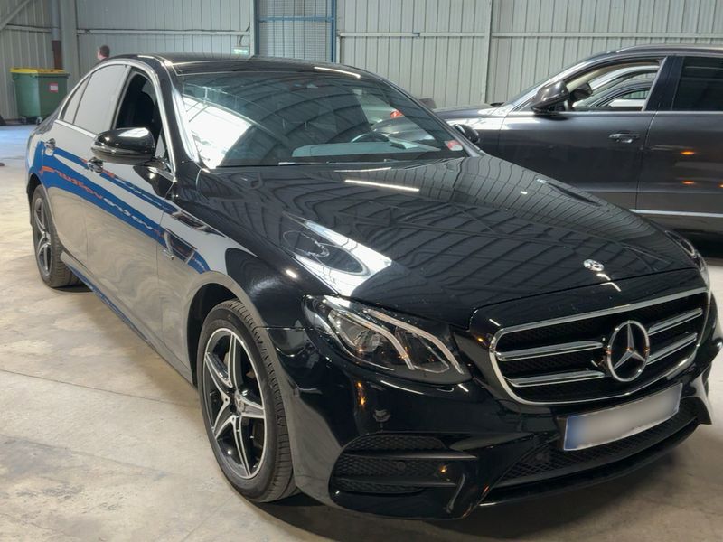 Mercedes-Benz E-Klasse E 300e AMG Line 2020 – снимка 12