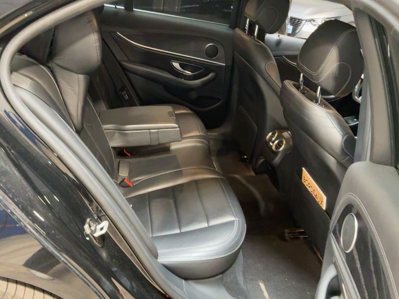 Mercedes-Benz E-Klasse E 300e AMG Line 2020 – снимка 19