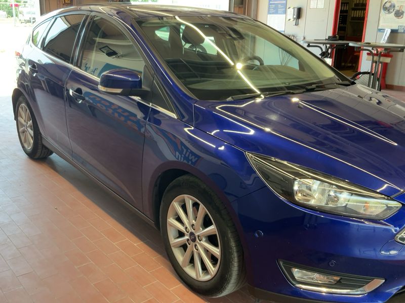 Ford Focus 2.0 TDCi Titanium 2016 – снимка 12