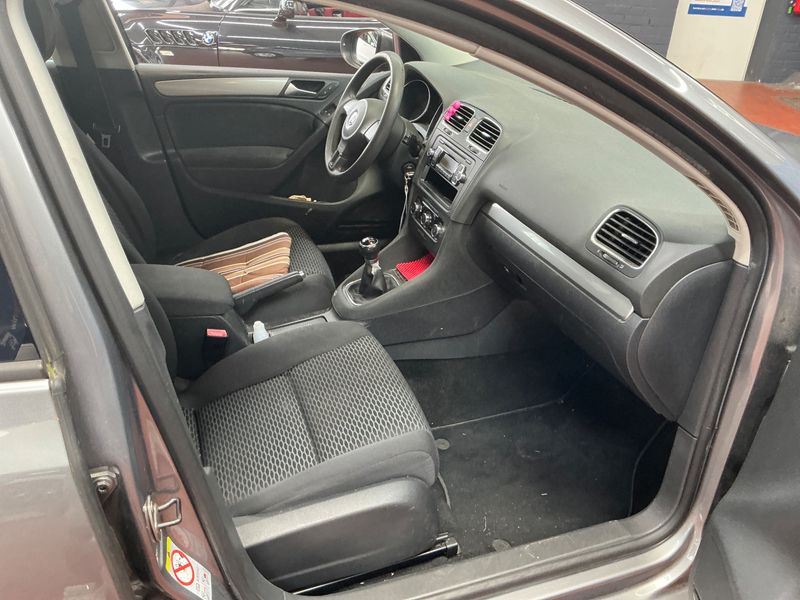 Volkswagen Golf VI 2.0 TDI Trendline 2009 – снимка 3