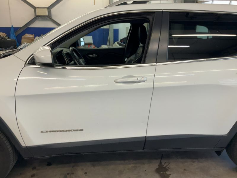 Jeep Cherokee 2.2 M-Jet Limited 4WD 2015 – снимка 4