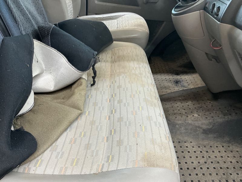 Volkswagen T5 Kombi 2.0 TDI 2010 – снимка 35