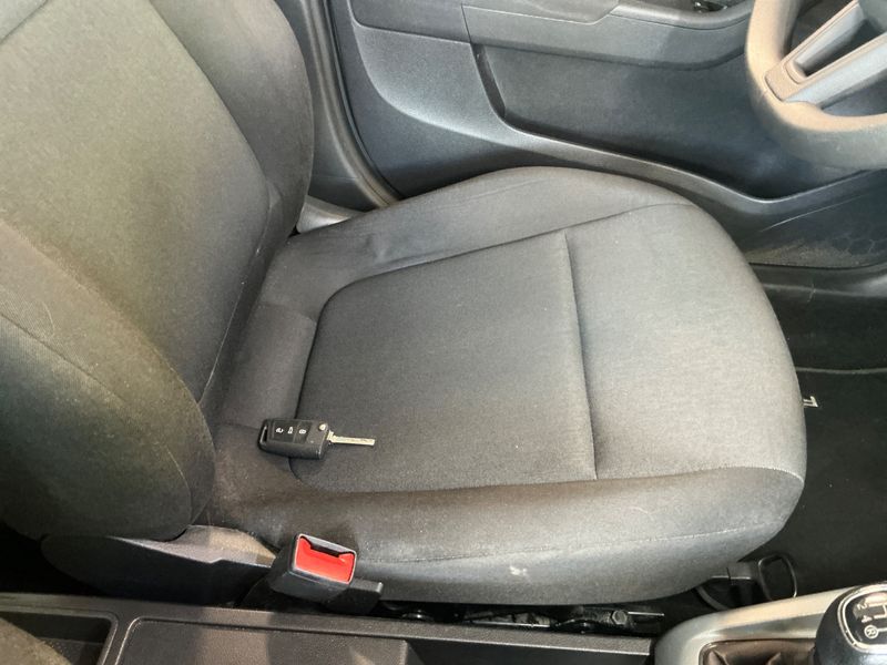 Skoda Fabia 1.0 MPI Active 2018 – снимка 31