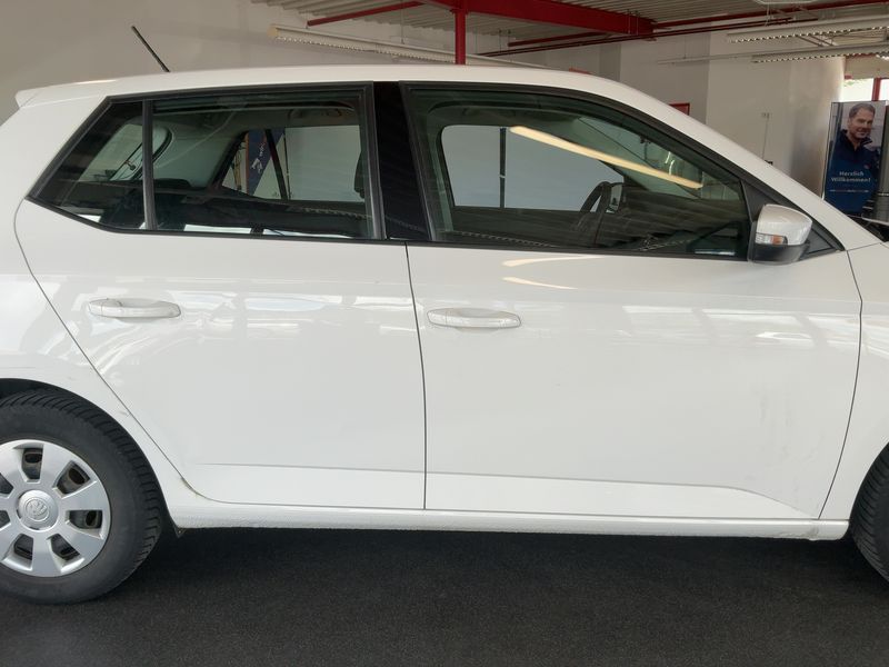 Skoda Fabia 1.0 MPI Active 2018 – снимка 10