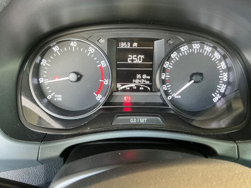 Skoda Fabia 1.0 MPI Active 2018 – снимка 19