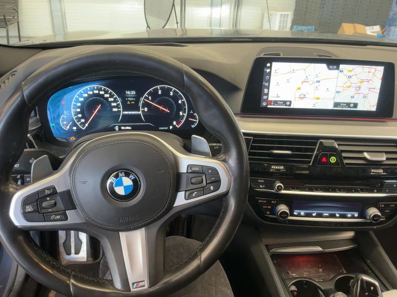 BMW 5er M550d xDrive 2019 – снимка 17