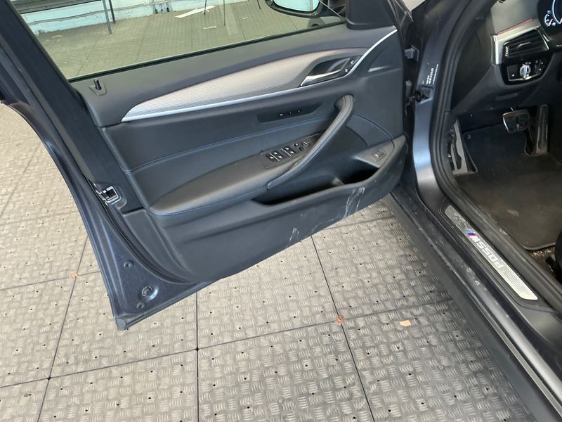 BMW 5er M550d xDrive 2019 – снимка 36