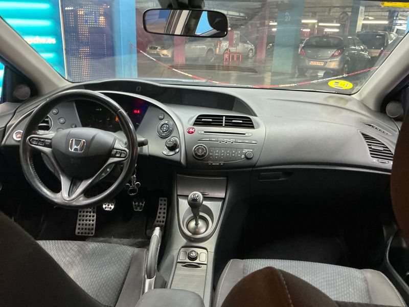Honda Civic 2.2 CTDI Sport 2009 – снимка 17