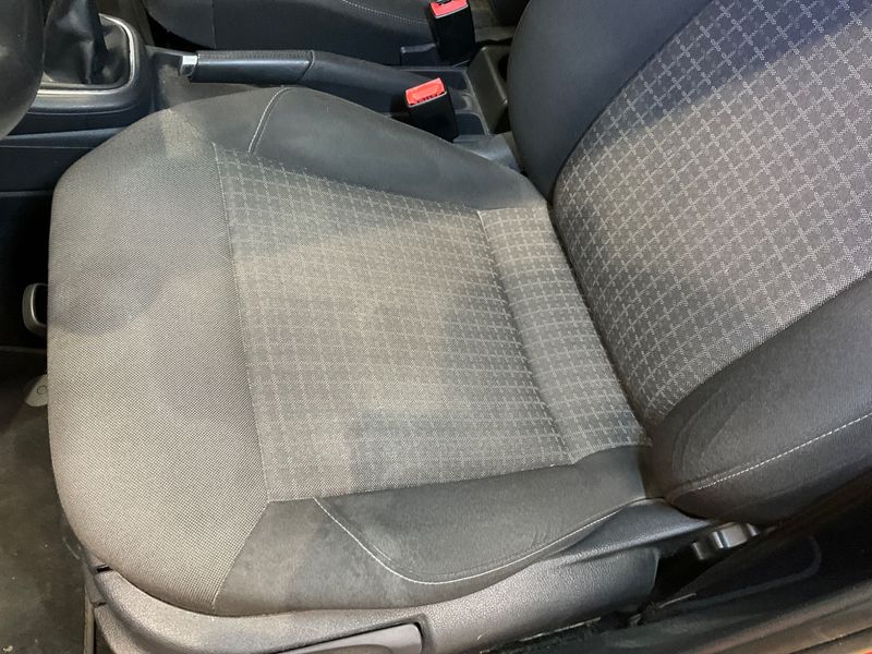 Volkswagen Polo 1.2 TSI Advance BlueMotion Tech 2015 – снимка 31