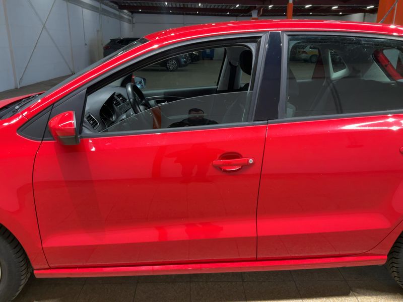 Volkswagen Polo 1.2 TSI Advance BlueMotion Tech 2015 – снимка 4