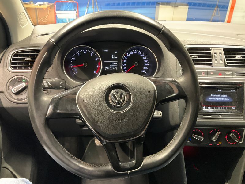 Volkswagen Polo 1.2 TSI Advance BlueMotion Tech 2015 – снимка 18