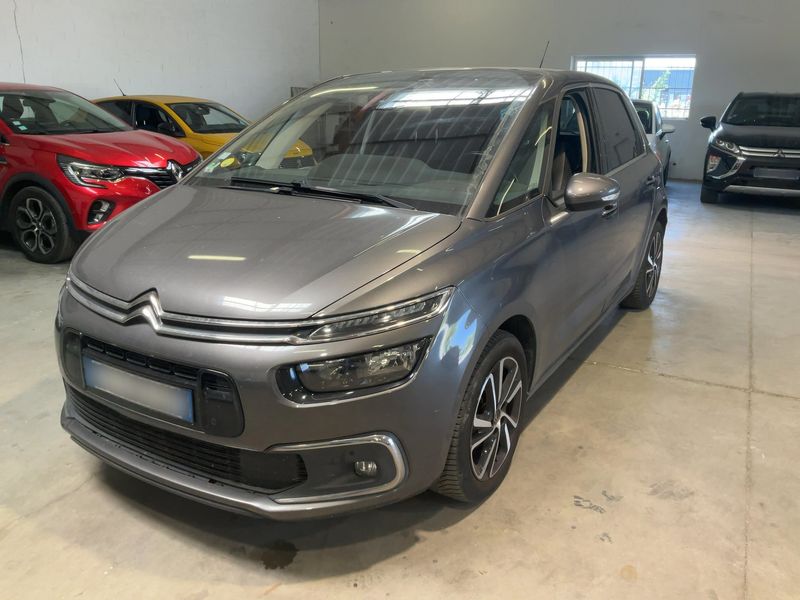 Citroen C4 Picasso 1.6 Blue-HDi 2017 – входящ номер EG68251