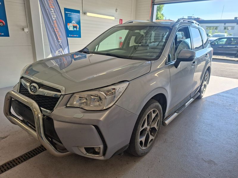 Subaru Forester 2.0 Comfort 2015 – снимка 1