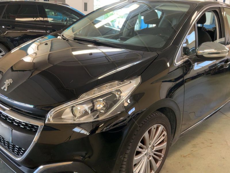 Peugeot 208 1.2 PureTech Allure 2016 – снимка 2
