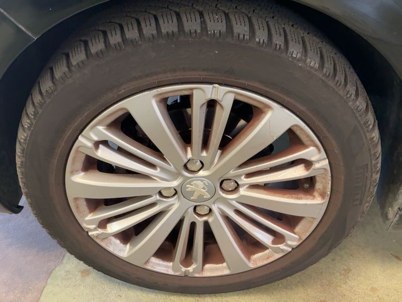 Peugeot 208 1.2 PureTech Allure 2016 – снимка 3