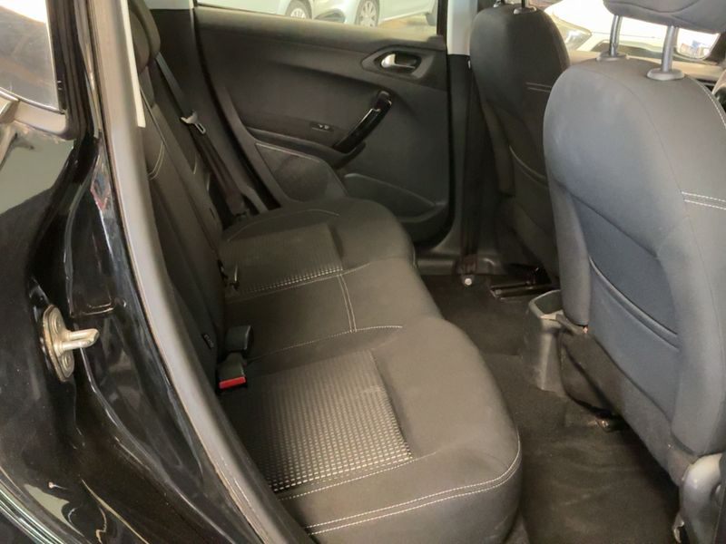 Peugeot 208 1.2 PureTech Allure 2016 – снимка 19